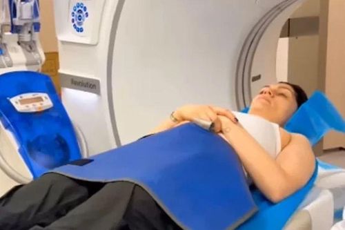 Nữ ca sĩ Jessie J suýt gãy cổ, phải nhập viện khẩn cấp trong lúc lưu diễn vì lý do này
