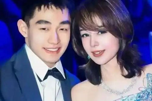 'Tỷ phú thẩm mỹ' 50 tuổi chi 191 tỷ đồng tặng bạn trai sinh viên kém 26 tuổi, thái độ của con trai khiến dư luận chú ý