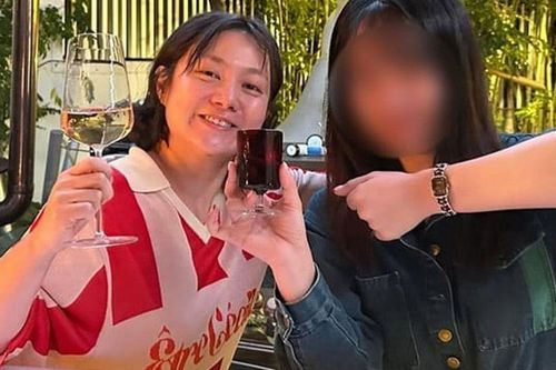 'Danh hài quốc dân' bị khởi kiện vì quỵt lương, chửi bới, bóc lột quản lý