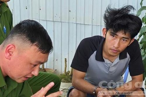 Bắt đối tượng giận vợ, đập phá xe taxi