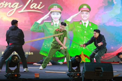 Mãn nhãn màn biểu diễn khí công đặc sắc của học viên Cảnh sát