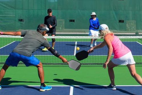 Ngã khi chơi pickleball, một doanh nhân Mỹ thiệt mạng