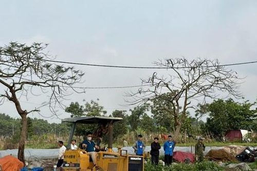 Xã Phúc Thịnh cưỡng chế 2 hộ dân cuối cùng không chịu bàn giao đất thực hiện dự án