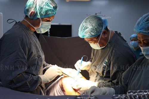 Cô gái 27 tuổi bị ung thư buồng trứng giai đoạn III thừa nhận 1 sai lầm nhiều chị em Việt mắc phải