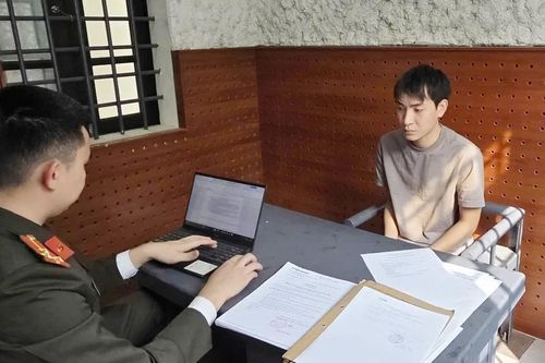 Bắt đối tượng sử dụng thông tin của người khác mở tài khoản để lừa đảo qua mạng