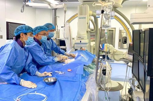 Xử trí thành công ca tim bẩm sinh phức tạp bằng kỹ thuật ít xâm lấn
