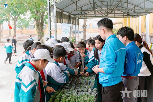 Hành trình hơn 20 năm cùng màu áo xanh tình nguyện