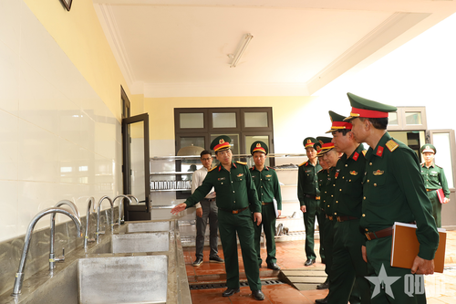 Trung đoàn 43 chuẩn bị chu đáo tham gia hội thi 'Doanh trại chính quy, xanh, sạch, đẹp' toàn quân năm 2026