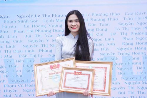 Phó Chủ tịch Hội Sinh viên với thành tích Sinh viên 5 tốt cấp Thành phố và dấu ấn nghiên cứu khoa học