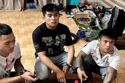 Gia Lai: Phát hiện nhóm đối tượng tụ tập sử dụng ma túy, tàng trữ nhiều súng đạn
