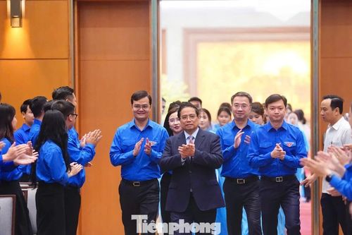 Thủ tướng Chính phủ gặp mặt Gương mặt trẻ và cán bộ Đoàn tiêu biểu