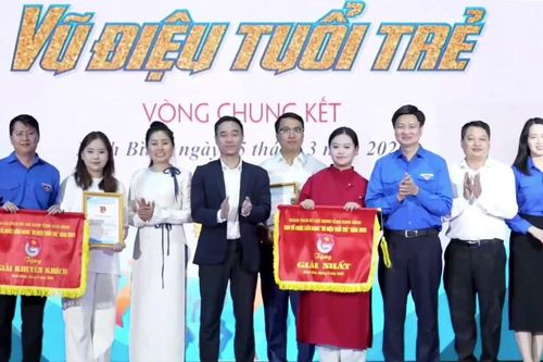 Đoàn trường THPT chuyên Lương Văn Tụy giành giải nhất Liên hoan Vũ điệu trẻ Ninh Bình 2026