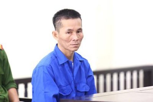 Đâm hàng xóm bằng xiên gạo, lĩnh 10 năm tù về tội 'giết người'