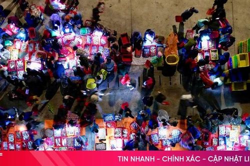 Trải nghiệm nhịp sống 'rạng đông' ở cảng cá lớn nhất Hà Tĩnh