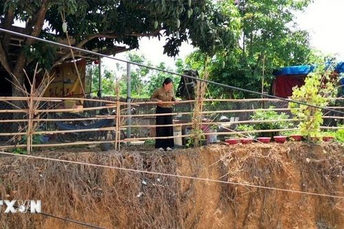 Đồng Nai: Xã Phú Riềng báo cáo cụ thể vụ nhà dân cao hơn nền đường