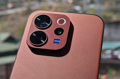 Smartphone cấu hình 'khủng', pin 6.500mAh, chống nước, giá 17,99 triệu tại Việt Nam