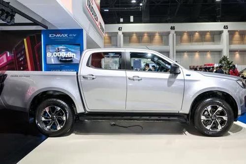 Isuzu D-Max EV 2026 ra mắt, giá gần 1,3 tỷ đồng