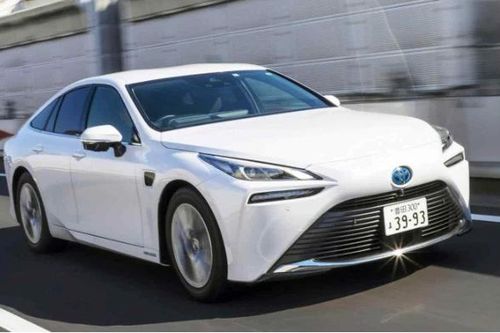 Toyota chuyển hướng chiến lược xe chạy bằng hydro sang phân khúc thương mại