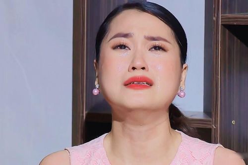 Lâm Vỹ Dạ 'khóc thở không nổi'