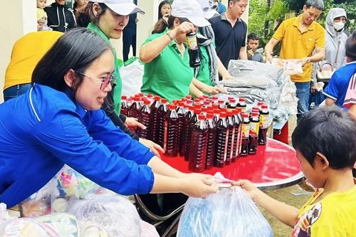 'Giữ lửa' tuổi trẻ vùng cao: Bài 1 - Những nữ thủ lĩnh 'thắp sáng' đại ngàn