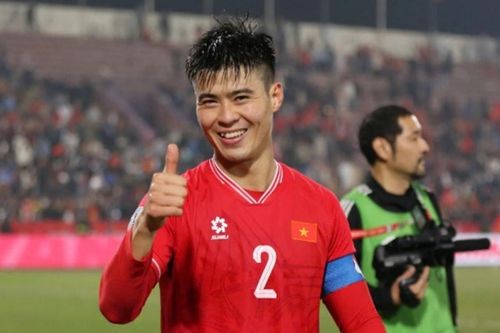 Duy Mạnh giữ băng thủ quân ĐT Việt Nam, đối đầu sao Leicester City tại Hàng Đẫy