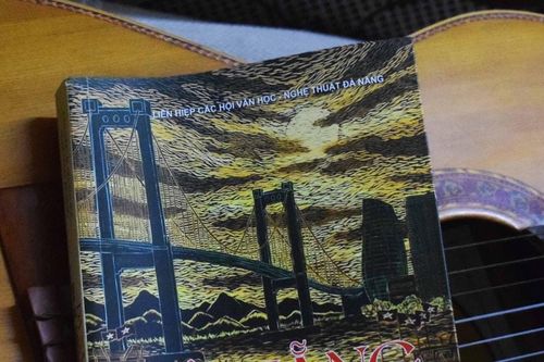 Khắc họa một Đà Nẵng biết yêu thương và sẻ chia