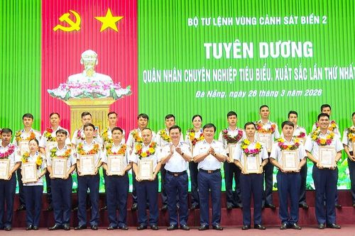 Bộ Tư lệnh Vùng Cảnh sát biển 2 tuyên dương 98 quân nhân chuyên nghiệp xuất sắc