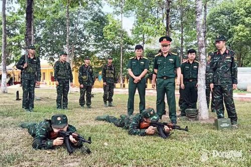 Đoàn công tác Bộ Chỉ huy Quân sự tỉnh Đồng Nai kiểm tra công tác huấn luyện chiến sĩ mới
