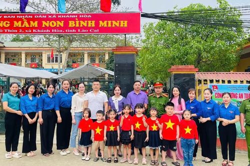 Khánh Hòa ra mắt cổng trường an toàn giao thông