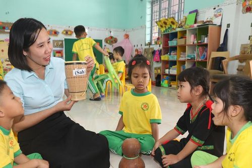 Tăng cường tiếng Việt cho trẻ vùng biên