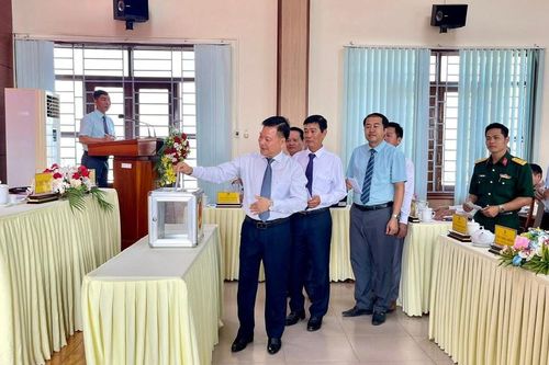 Kỳ họp thứ nhất HĐND xã Đạ Tẻh bầu các chức danh chủ chốt