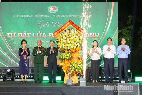 Chương trình Gala 'Từ đất lửa đến mùa xanh'