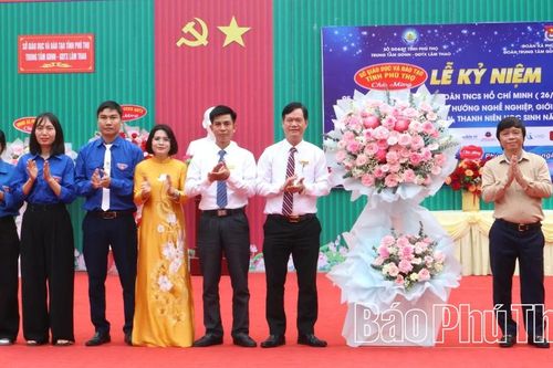 Hơn 800 đoàn viên thanh niên, học sinh tham gia Ngày hội tư vấn định hướng nghề nghiệp, giới thiệu việc làm