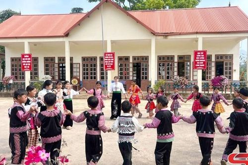 Chiềng Sơn đưa giáo dục văn hóa truyền thống vào trường học