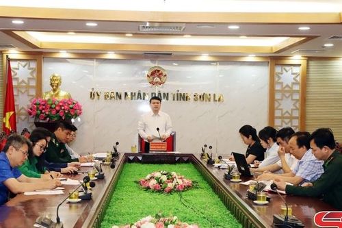 Đồng chí Phó Chủ tịch UBND tỉnh làm việc với các sở, ngành về chi trả viện trợ cho các tỉnh nước CHDCND Lào