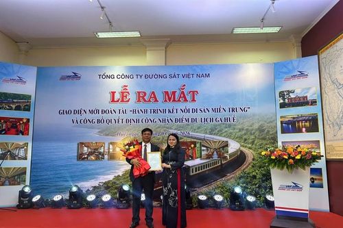 Thành phố Huế: Ra mắt giao diện mới đoàn tàu 'Hành trình kết nối di sản miền Trung'