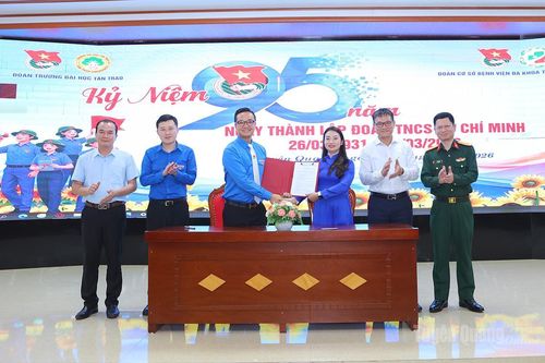 Tuổi trẻ trường Đại học Tân Trào và Bệnh viện Đa khoa tỉnh tổ chức hoạt động kỷ niệm 95 năm Ngày thành lập Đoàn