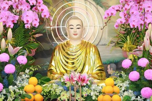 Chư Ni trang nghiêm tưởng niệm Đức Thánh Tổ Ni Đại Ái Đạo tại tổ đình Từ Nghiêm