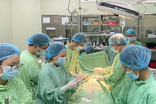 Bệnh viện Trung ương Huế: Ghép tủy, điều trị Thalassemia thành công cho bệnh nhi 7 tuổi