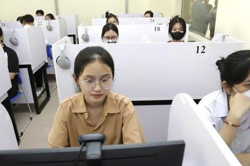 Hơn 15.000 thí sinh dự đợt 1 kỳ thi năng lực chuyên biệt Trường đại học Sư phạm TP. Hồ Chí Minh