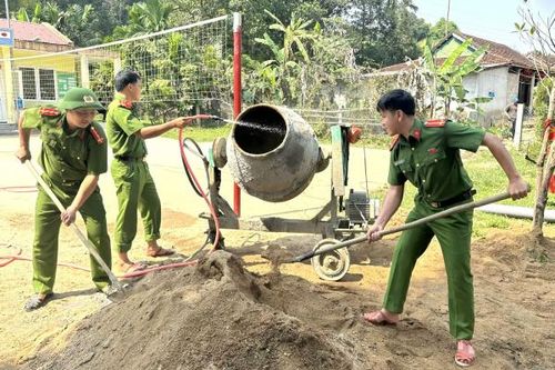 Công an cấp xã ở Huế bám địa bàn cơ sở, thực hiện ấn tượng 'Ba nhất'