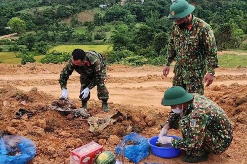 Tập trung thu thập, kết nối, hỗ trợ đính chính đầy đủ thông tin trên bia mộ liệt sĩ