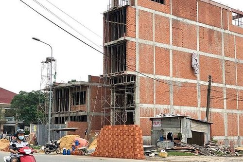 Giá VLXD tăng, nhiều gia đình 'vỡ' ngân sách xây nhà