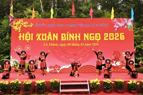 Văn nghệ quần chúng góp phần nâng cao đời sống văn hóa cơ sở