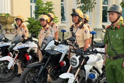 Ra quân 'chuyển hóa địa bàn' phức tạp về giao thông trên Quốc lộ 13