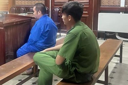 'Quý tử' làm giả giấy tờ nhà của cha để lừa đảo lãnh án 15 năm tù