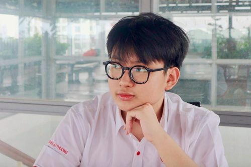 Món quà tri ân mẹ của tân thủ khoa Ngoại thương đạt điểm tuyệt đối 4.0