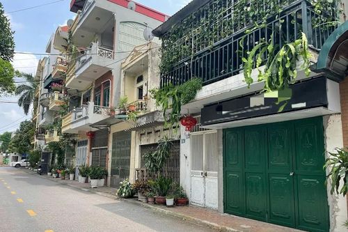 Giá tăng quá cao, nhà thổ cư Hà Nội khó tìm khách