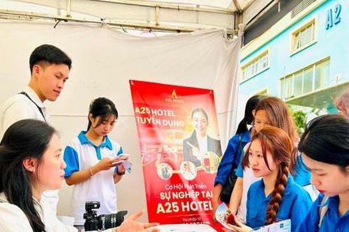 Nhiều vị trí tuyển dụng hấp dẫn tại Ngày hội việc làm Tháng Thanh niên
