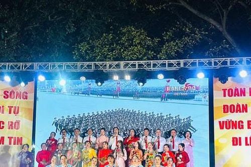 Ý nghĩa chương trình nghệ thuật 'Âm vang ngày hội non sông'